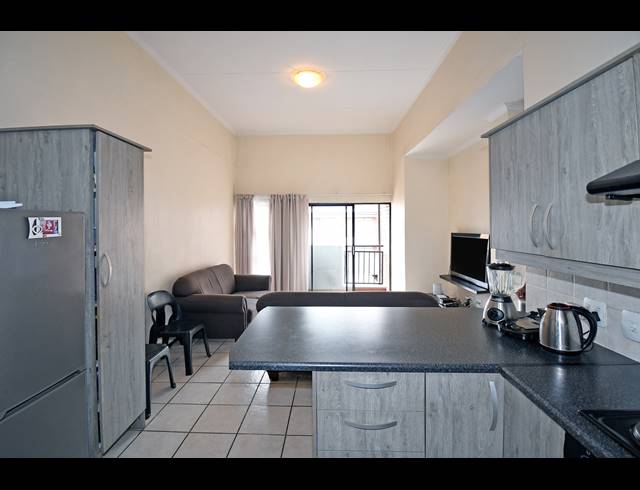 2 BEDROOM TOWNHOUSE FOR SALE IN NORTH RIDING